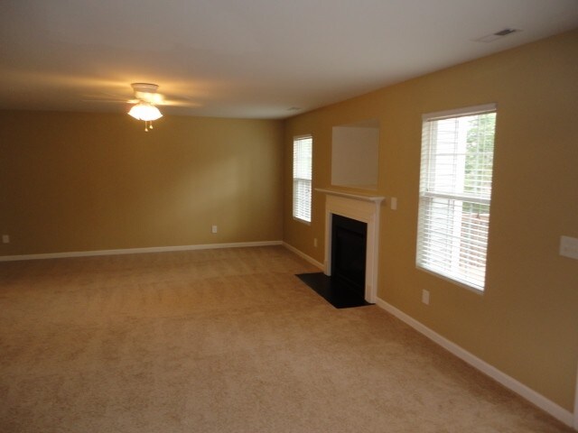 Building Photo - 3309 Vallejo Trl