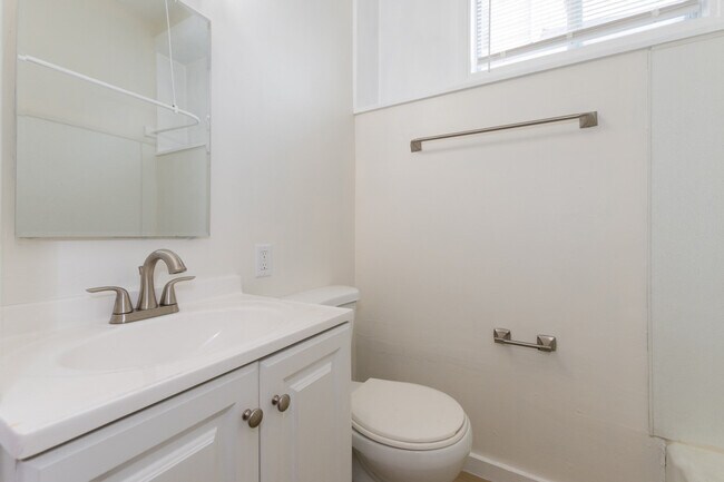 Building Photo - 29 Palmer St