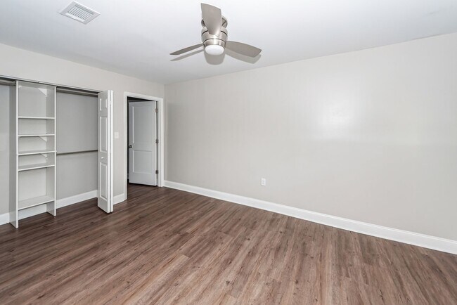 Building Photo - 3 Bedroom, 2 bathroom home in Moss Point - Ladson