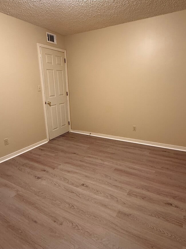 Building Photo - 29 Kemmons Dr