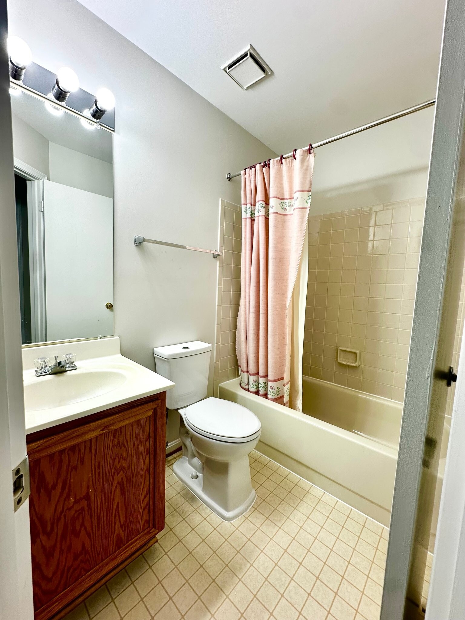 Building Photo - 2558 Ambling Cir