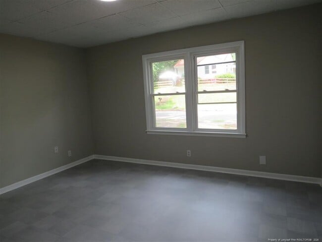 Building Photo - 1608 Fayette Ave