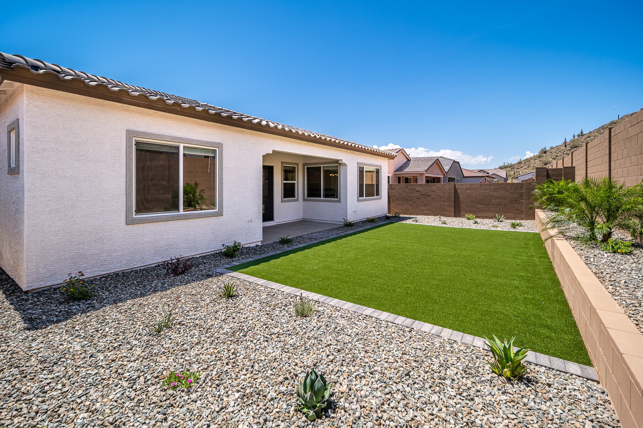 Building Photo - 3264 W Peak View Rd