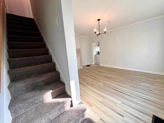 Building Photo - 3 Bedroom 1.5 Bath - Updated Home for Rent