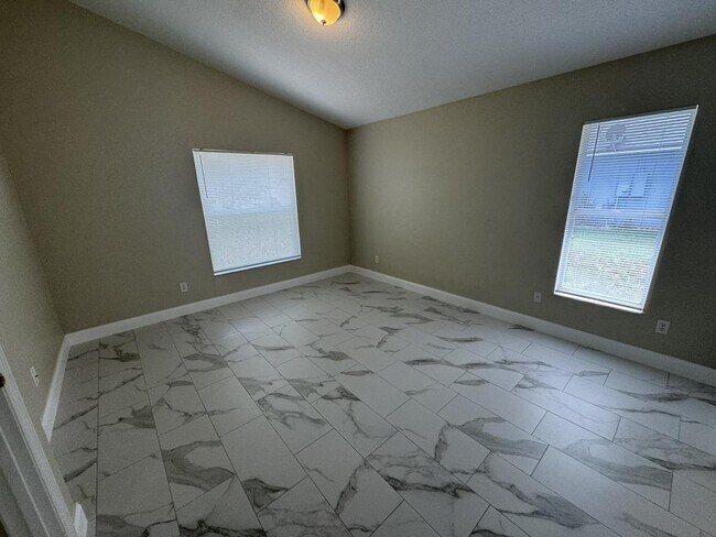 Building Photo - 2347 Blake Way