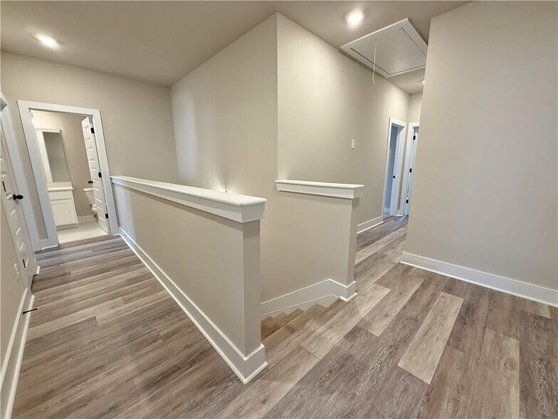 Building Photo - 5704 Urban Vlg Wy