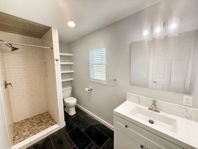 Building Photo - Tranquility Meets Flexibility — Canyon Lake Home with Wrap-Around Deck & Guest Suite