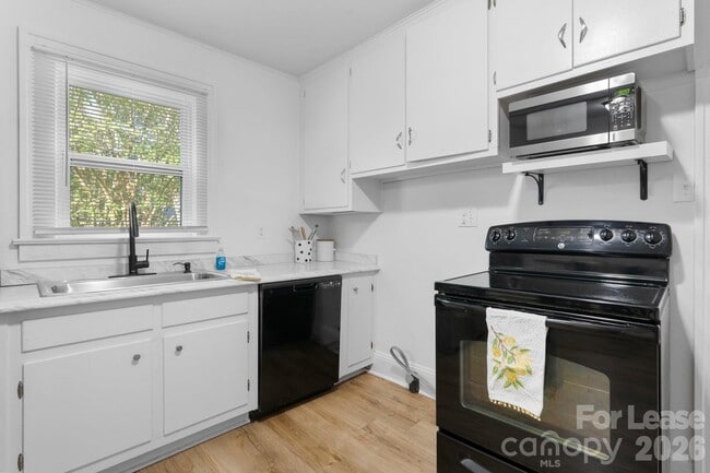 Building Photo - 116 Barnes Ln