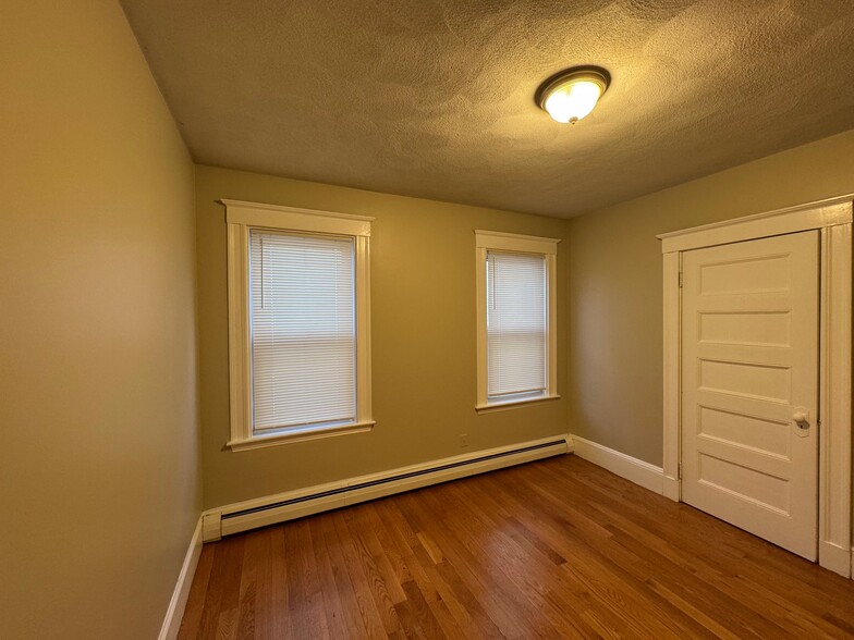 Building Photo - 97 Marion St