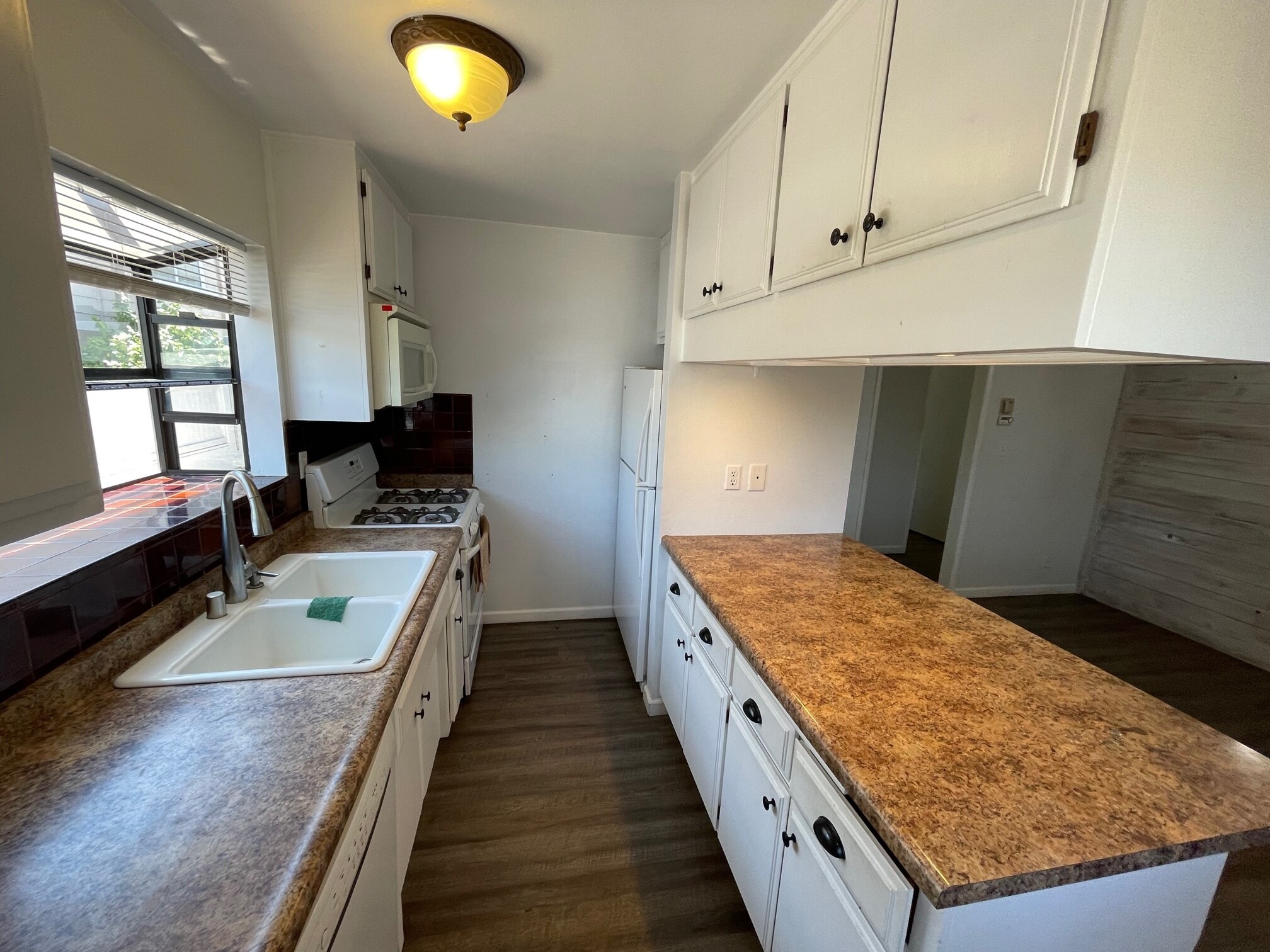 Building Photo - 1816 Marshallfield Ln