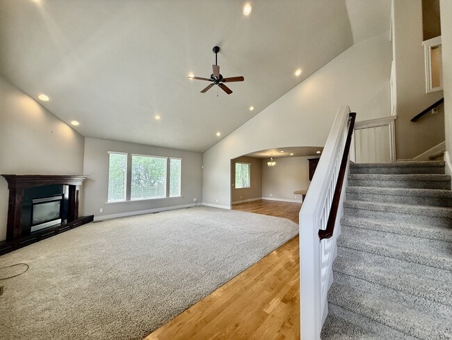 Building Photo - 2034 E 4500 S