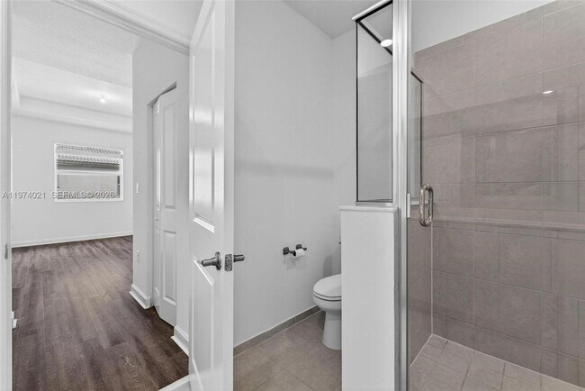 Building Photo - 2619 SE 11th St