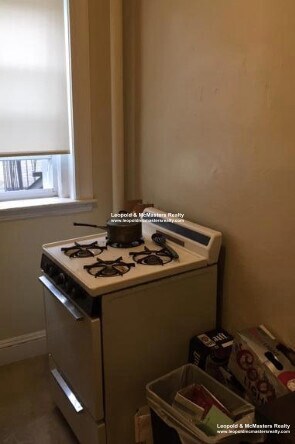 Building Photo - 197 Kelton St