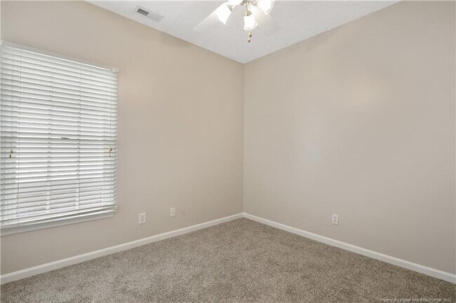 Building Photo - 1535 Dixon Dr
