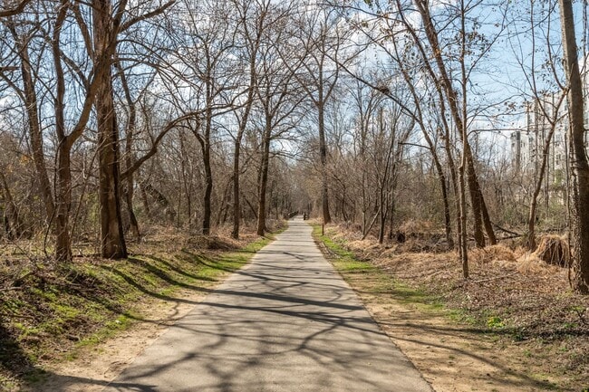 Building Photo - Freshly Updated 2BR/2BA Condo in Northeast Raleigh - Minutes to Downtown