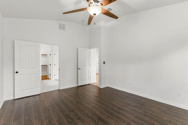 Building Photo - 18613 Falcon Pointe Blvd