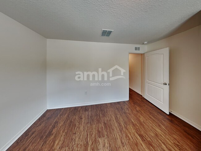 Building Photo - 1214 Brenton Leaf Dr