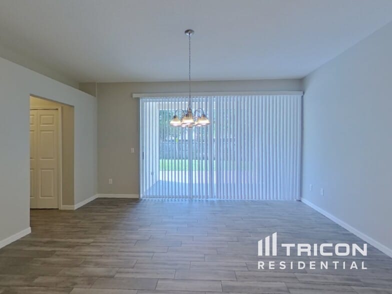 Building Photo - 6705 Cambridge Park Dr