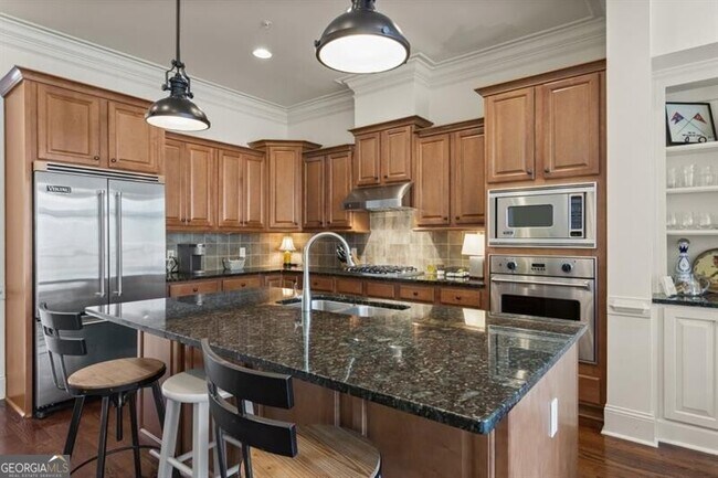 Building Photo - 807 Creekgarden Court