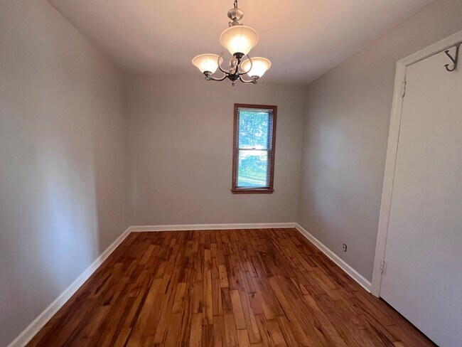 Building Photo - Adorable home in Ada!