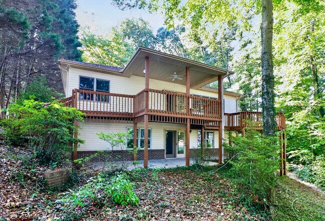 Building Photo - 151 Seagrove Ln