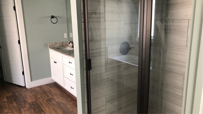 Building Photo - 750 Hawthorn Way