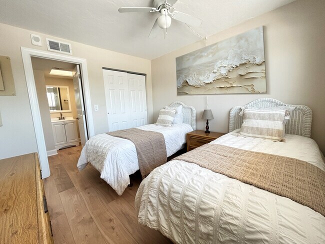 Building Photo - 8350 Estero Blvd