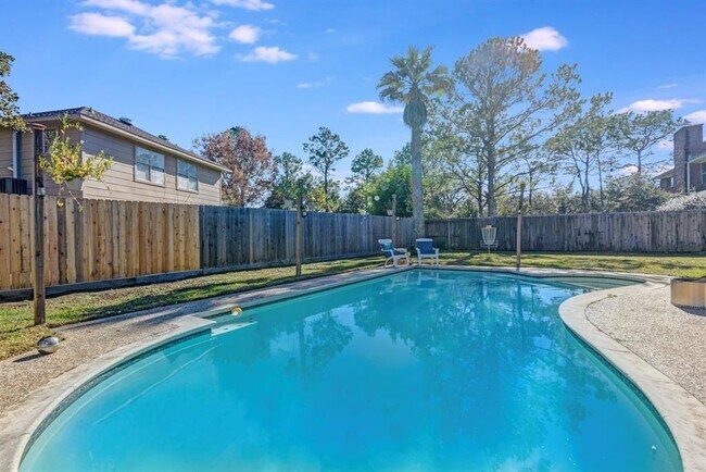 Building Photo - 2409 Daytona Ct