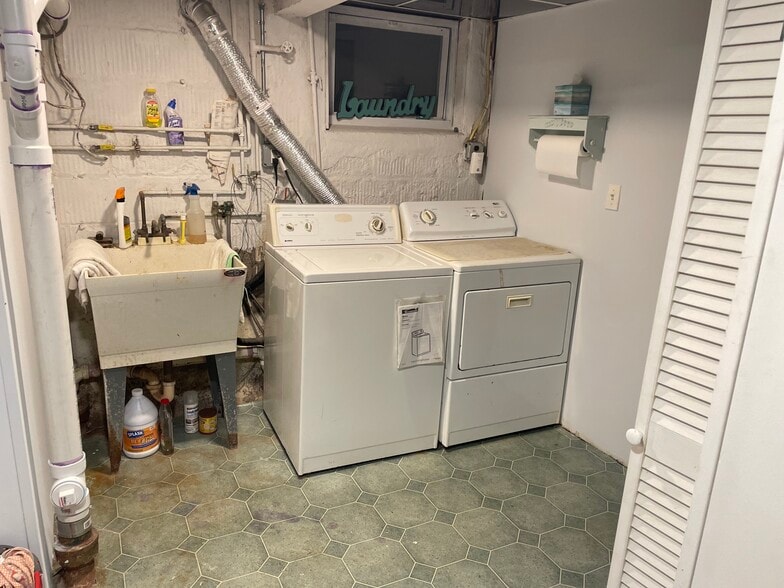 Laundry - 358 Prospect Ave