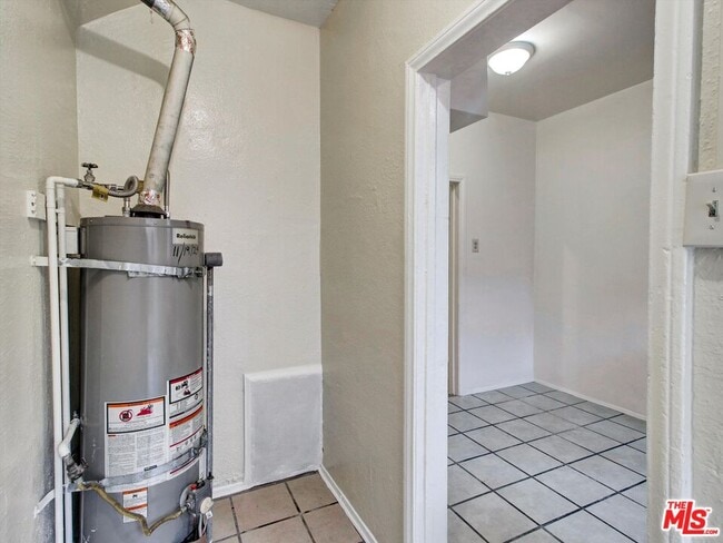 Building Photo - 4222 Hooper Ave.