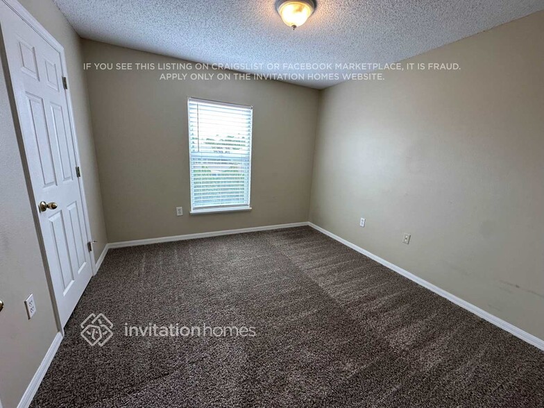 Building Photo - 4725 Willamette Cir