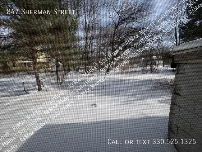 Building Photo - 847 Sherman St