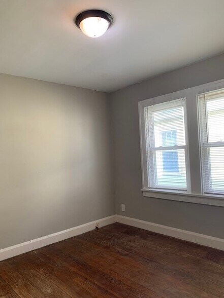 Building Photo - 744 Berkley Rd