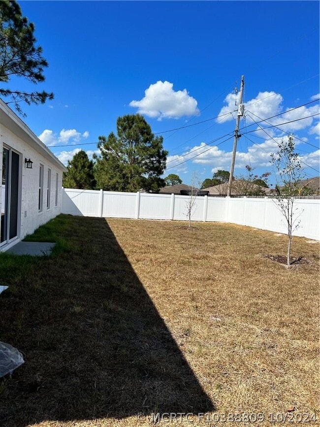 Building Photo - 4067 SW Port St Lucie Blvd