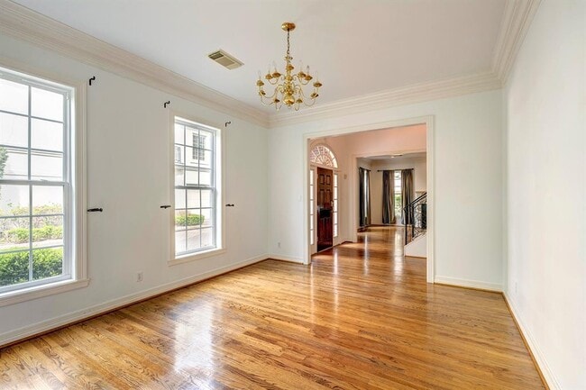 Building Photo - 57 Briar Hollow Ln