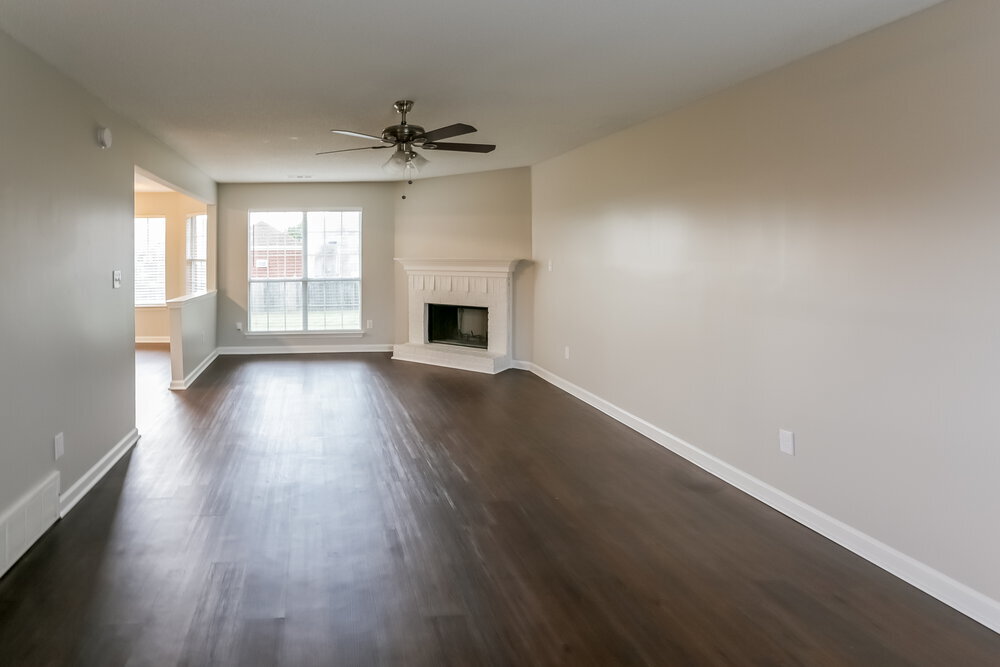 Building Photo - 4881 Phipps Dr
