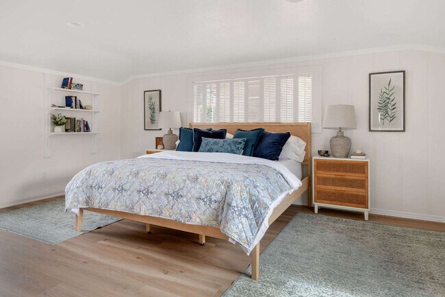 Building Photo - 1850 Castellana Rd