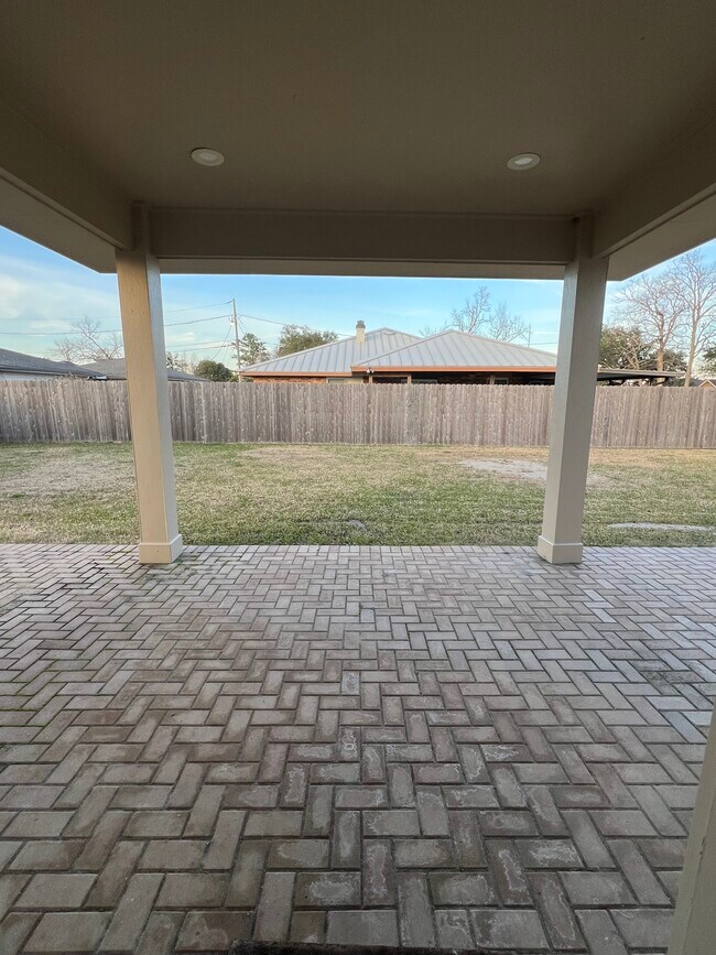 Building Photo - 202 Avenue A