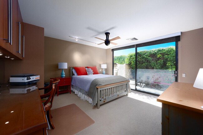 Building Photo - 52 Princeton Dr