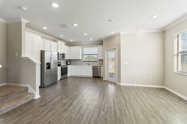 Building Photo - 11317 Cay Spruce Wy