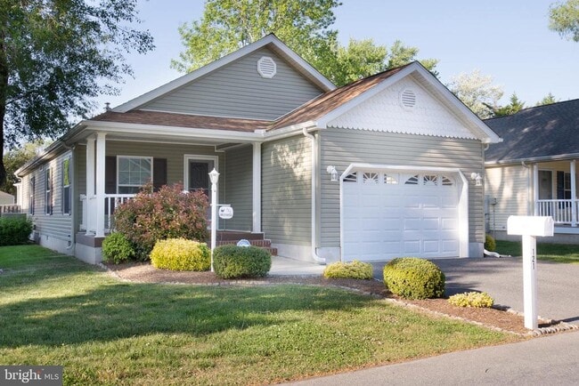 Building Photo - 121 Bluebell Dr