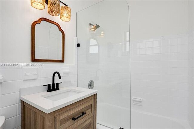 Building Photo - 1275 Marseille Dr