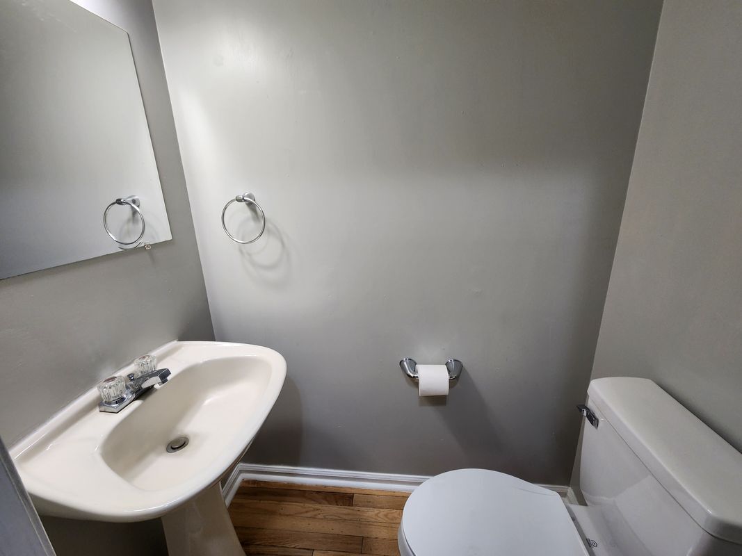 Building Photo - 27 Braxton Dr