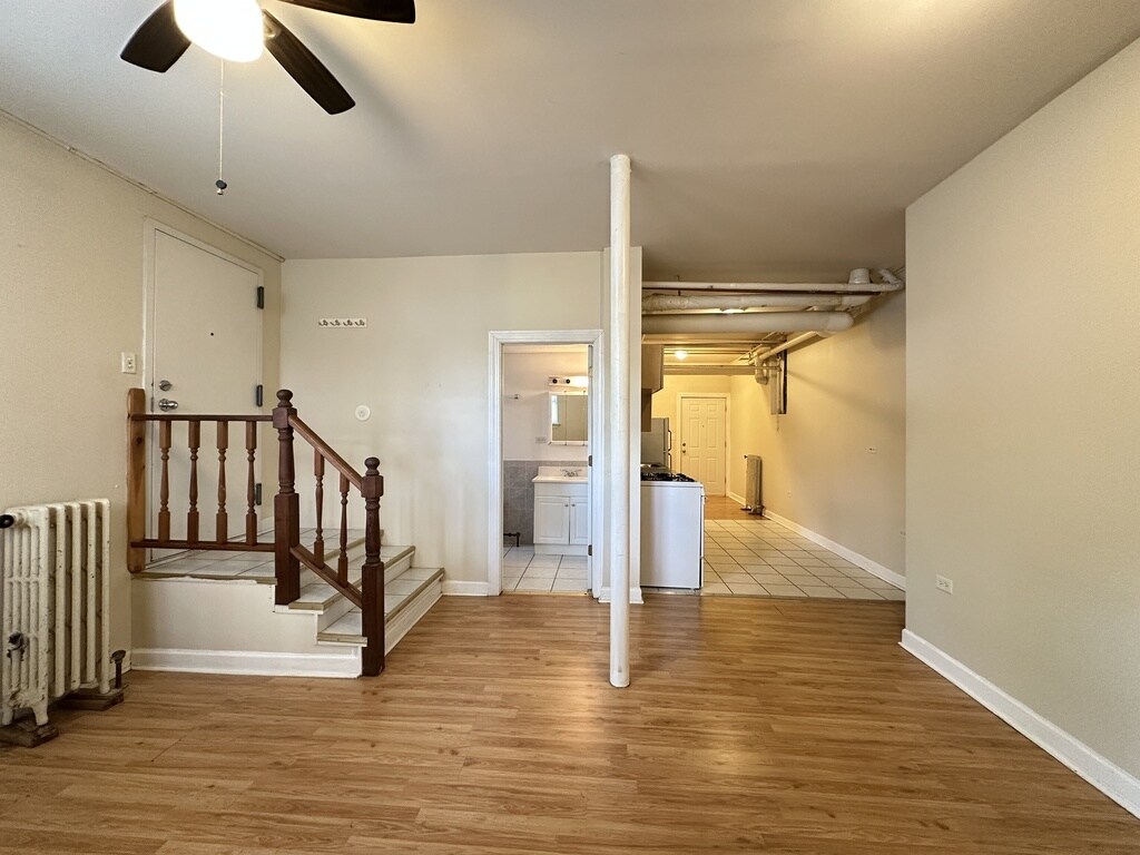 Building Photo - 4400 N Winchester Ave