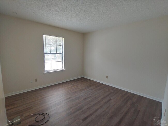 Building Photo - 1440 N 61st Ave