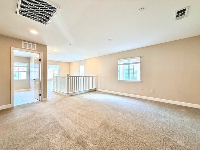 Building Photo - 7107 Oswego Ct