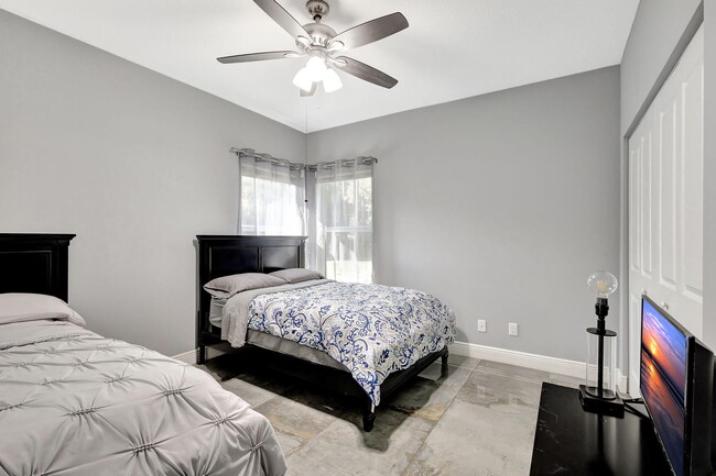 Building Photo - 13803 Citrus Grove Blvd