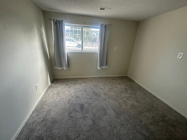 Building Photo - 7370 Sugarloaf Terrace