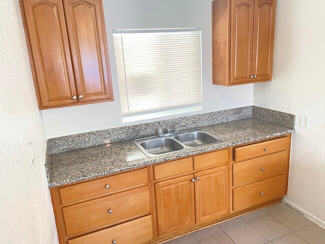 Building Photo - 26953 Cypress St