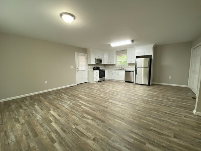 Building Photo - 3 bedroom, 2 bath new construction home